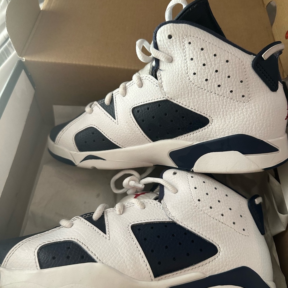 Jordan 6 Retro (PS) 3y gently used